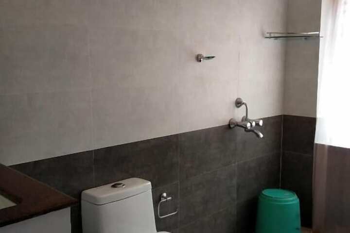 Room 29 of 40