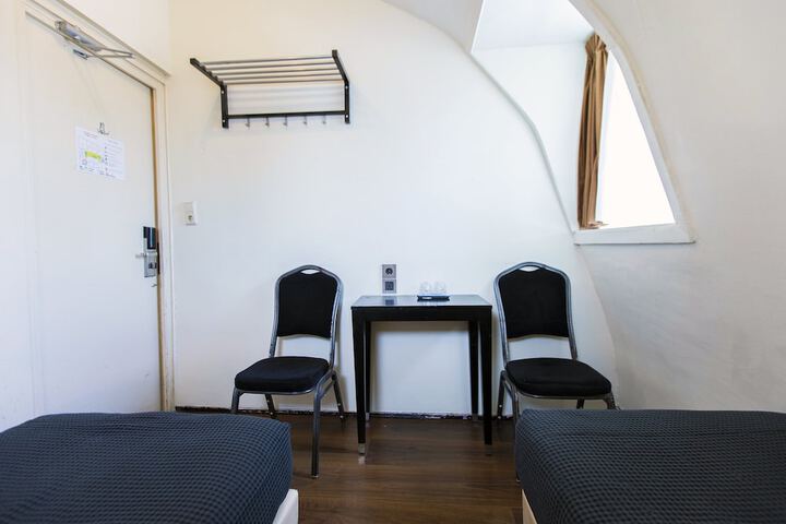Room 39 of 59