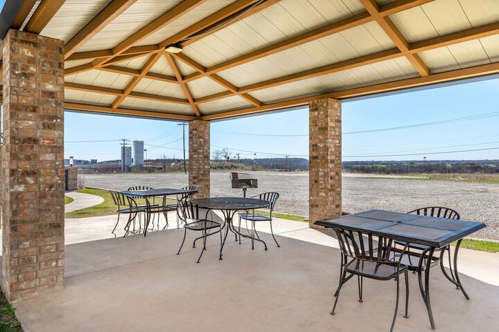 BBQ/picnic area