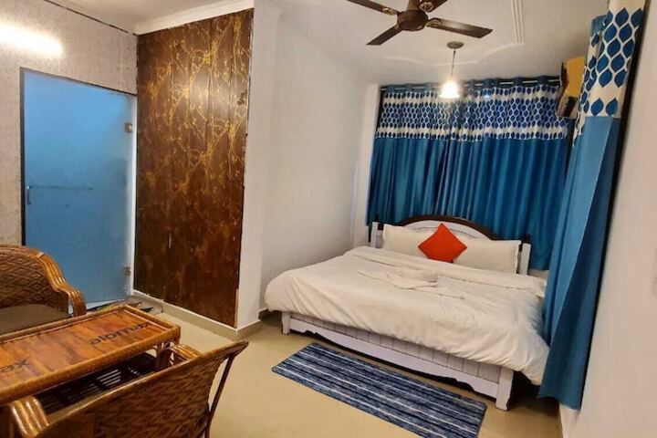 Room 15 of 22
