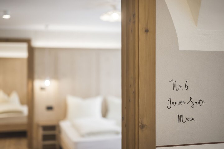 Room 72 of 214