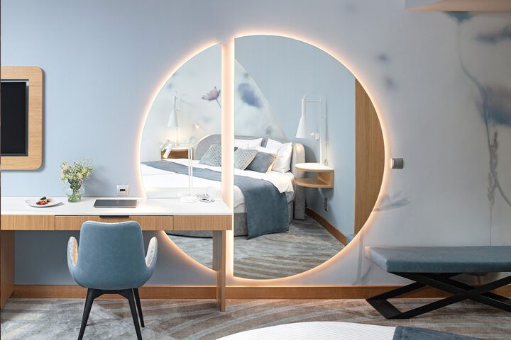 Room 11 of 60
