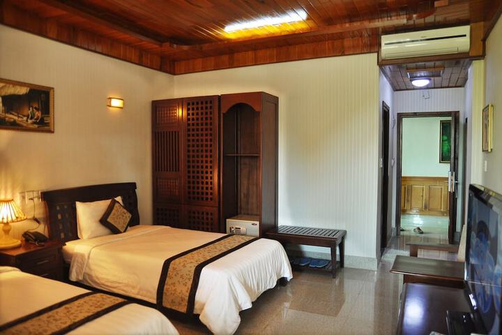Room 8 of 46