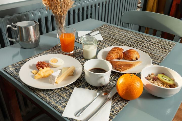 Breakfast/Coffee Service 65 of 93
