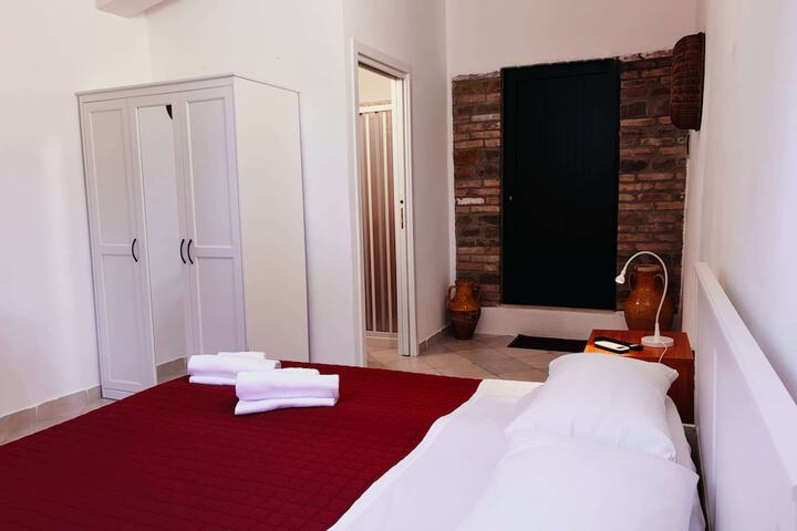 Room 10 of 49