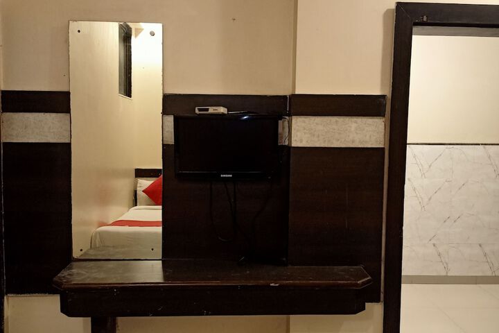 Room 32 of 45