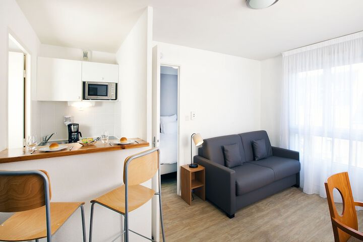 Room 15 of 31