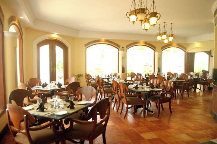 Dining Photos