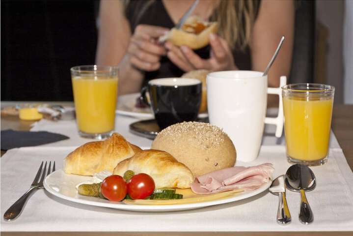 Breakfast/Coffee Service 19 of 34