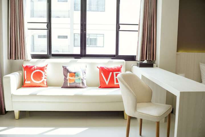 Room 52 of 174