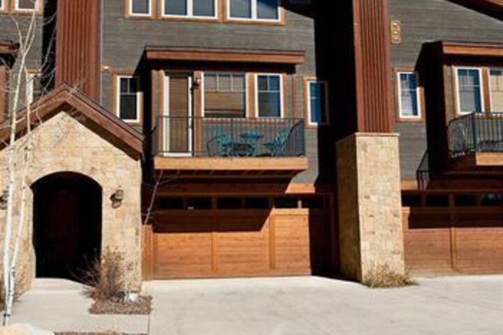 Exterior of Alpenglow 10 by RedAwning