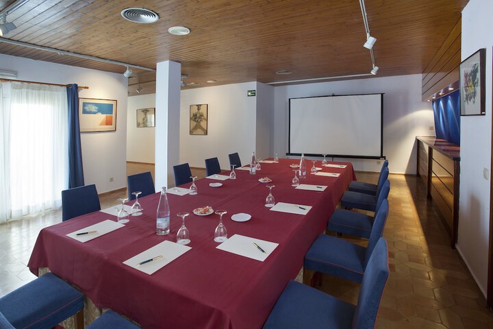 Meeting 40 of 48