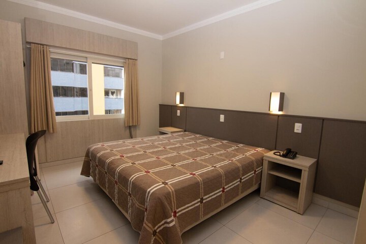 Room 19 of 40