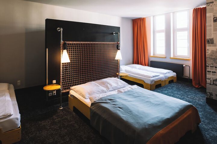 Room 27 of 75