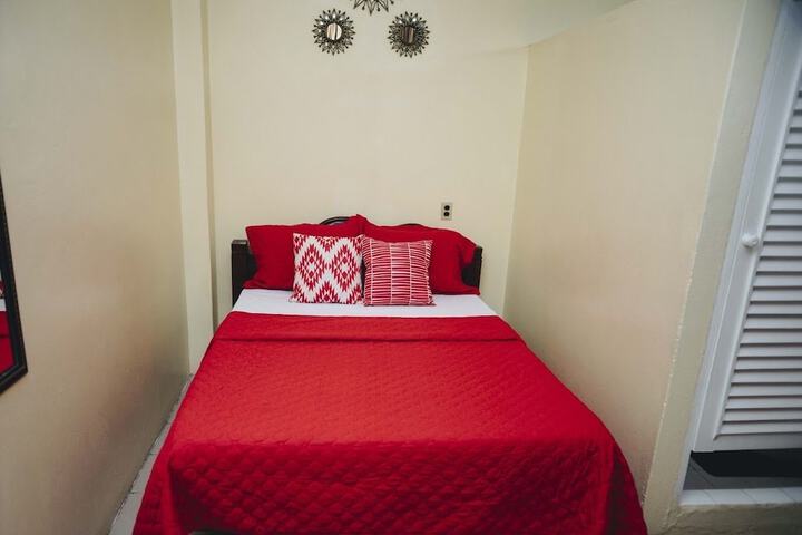 Room 10 of 30