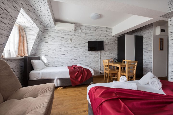 Room 45 of 113