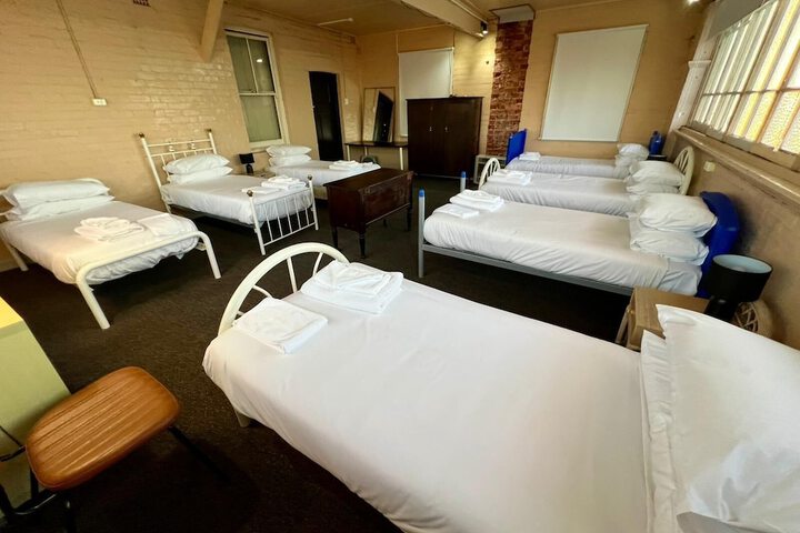 Room 14 of 18