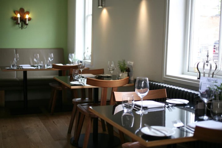 Dining 40 of 61