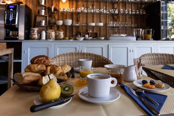 Breakfast/Coffee Service 19 of 33