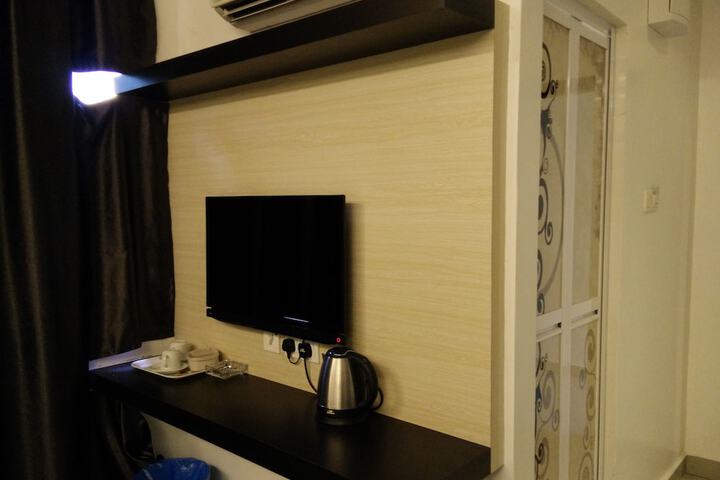 Room 25 of 36