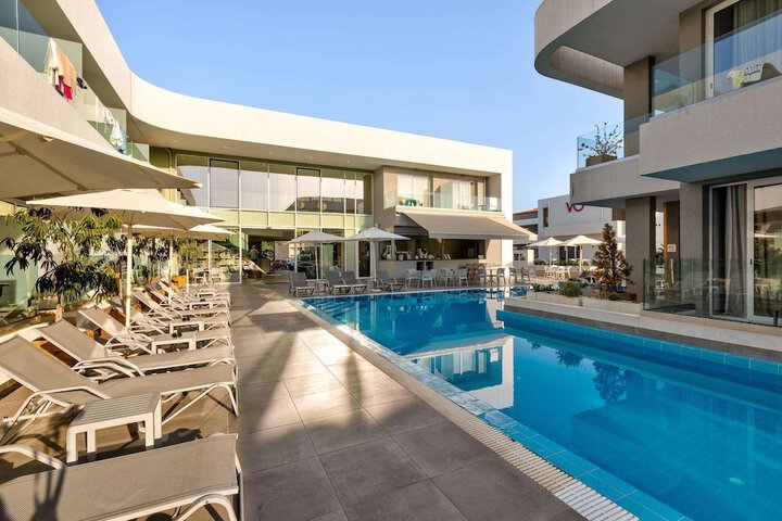 Pool 62 of 115