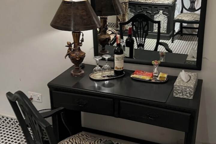 Room 14 of 107