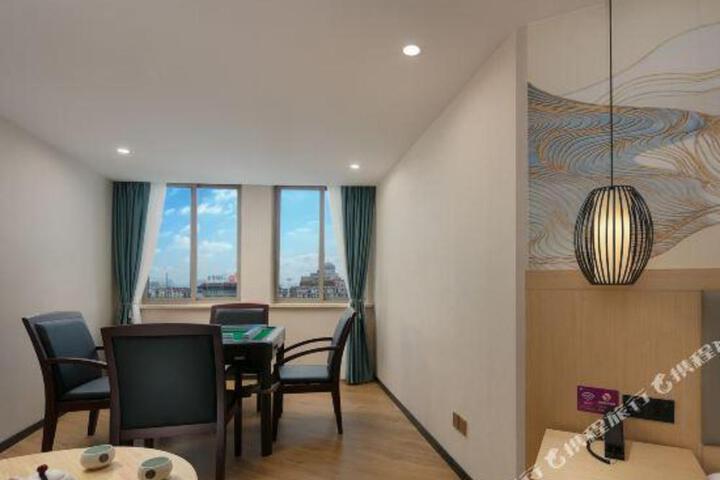 Kaiyuan Manju Hotel ·Quzhou Sanqu Store