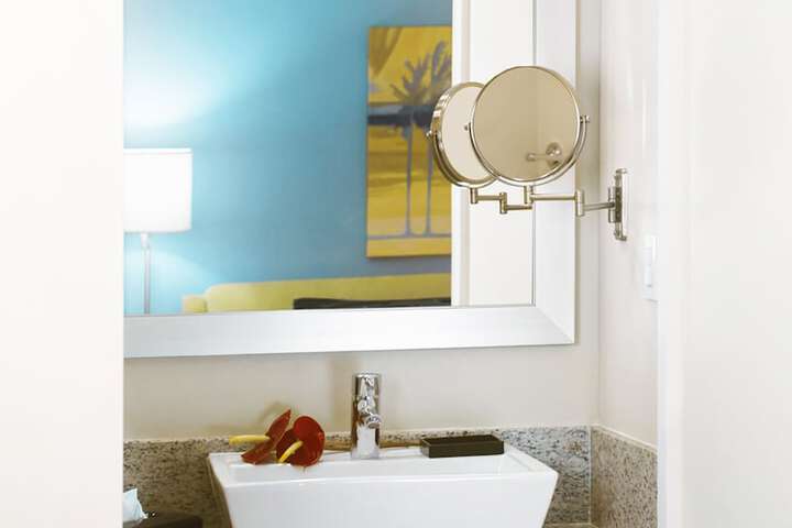 Bathroom sink