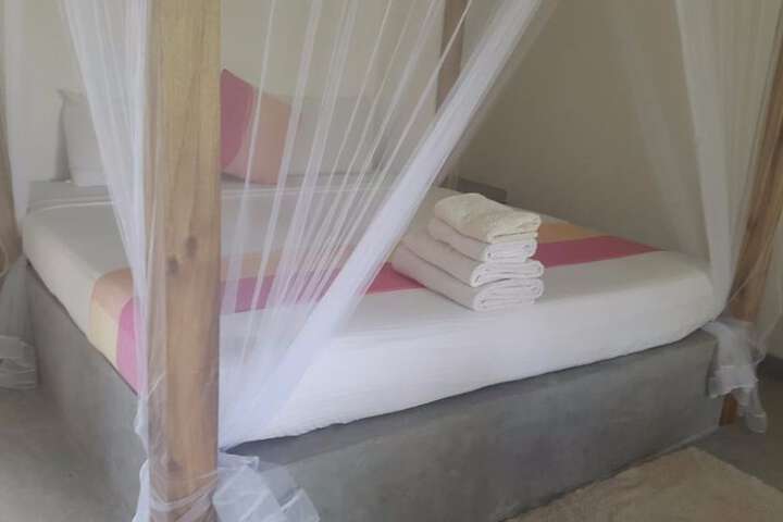 Room 5 of 63
