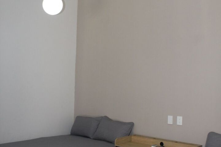 Room 9 of 27
