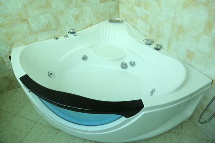Hot Tub 19 of 30