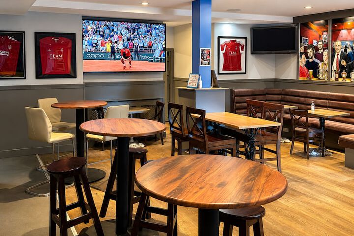Dining 22 of 46