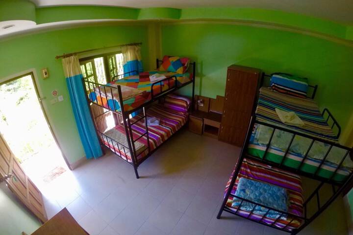 Room 25 of 59