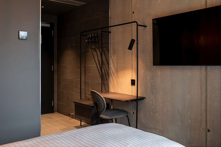 Room 40 of 90