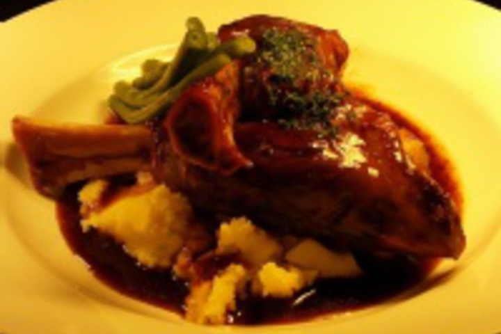 Dining 210 of 384