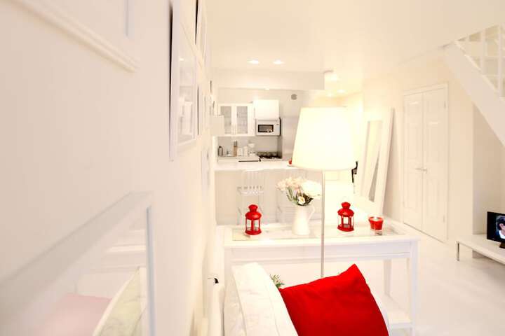 Room 9 of 21