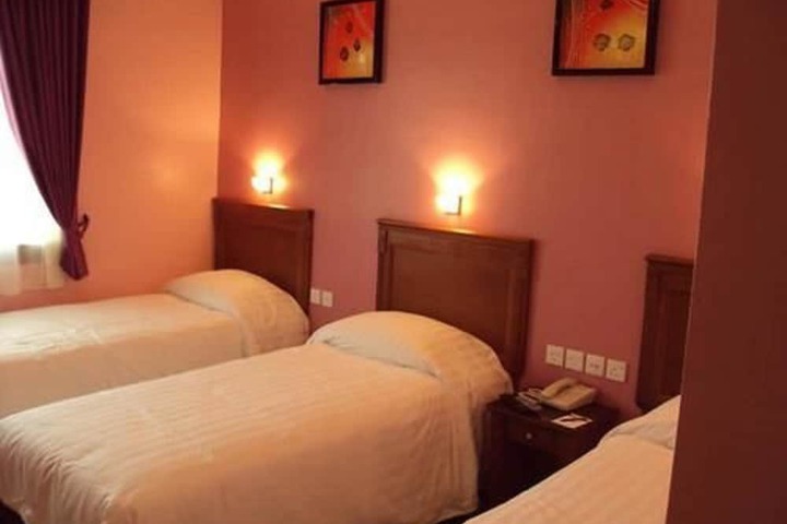 Room 8 of 22
