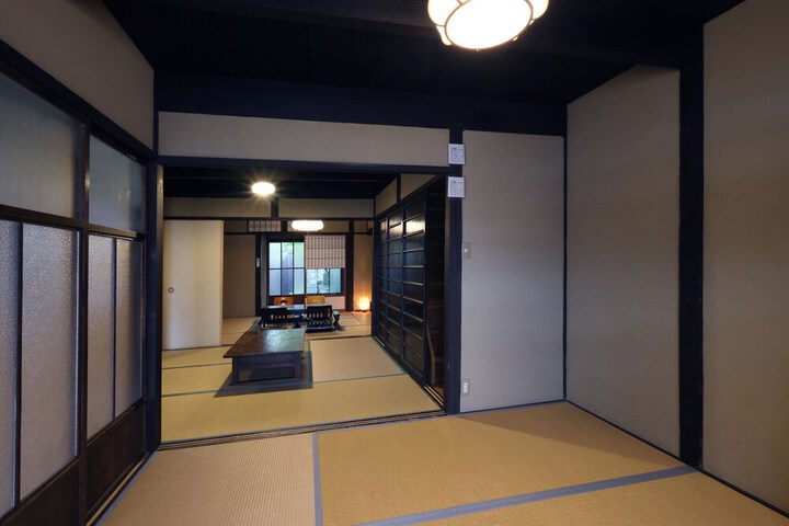 Room 26 of 101