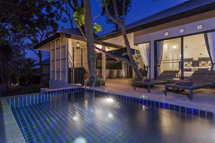 Pool 40 of 91