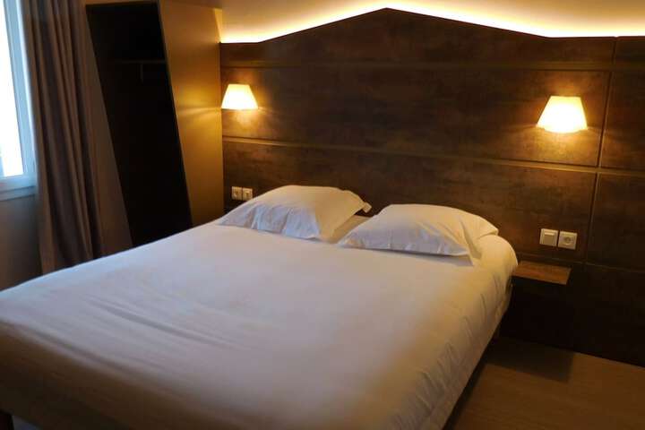 Room 5 of 35