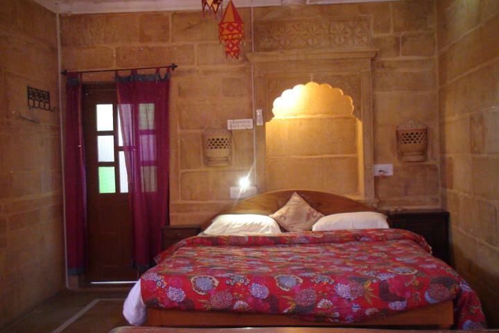 Room 15 of 41