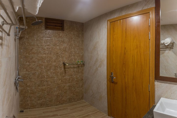 Room 44 of 71