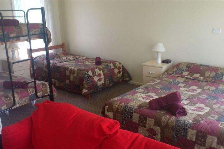 Room 5 of 17