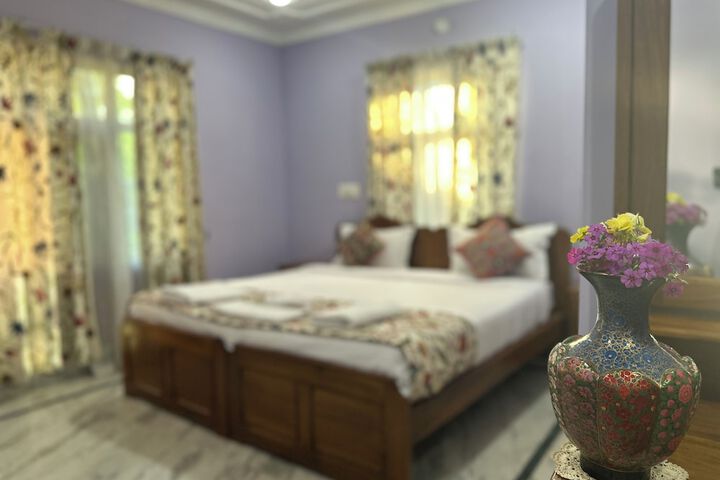 Room 15 of 42