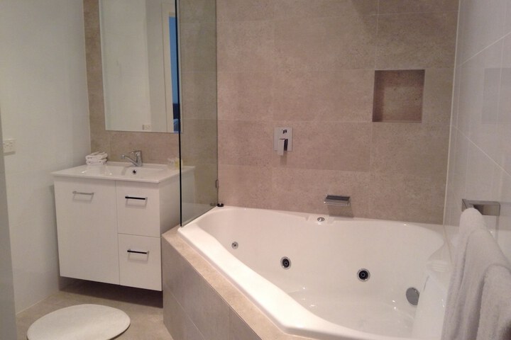 Hot Tub 14 of 22