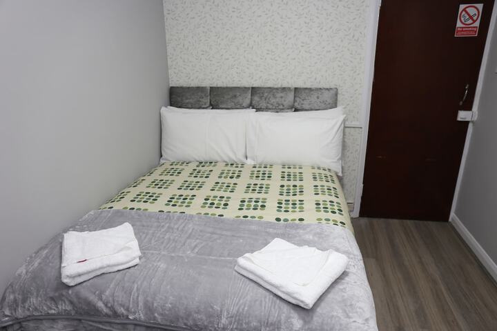Room 16 of 30