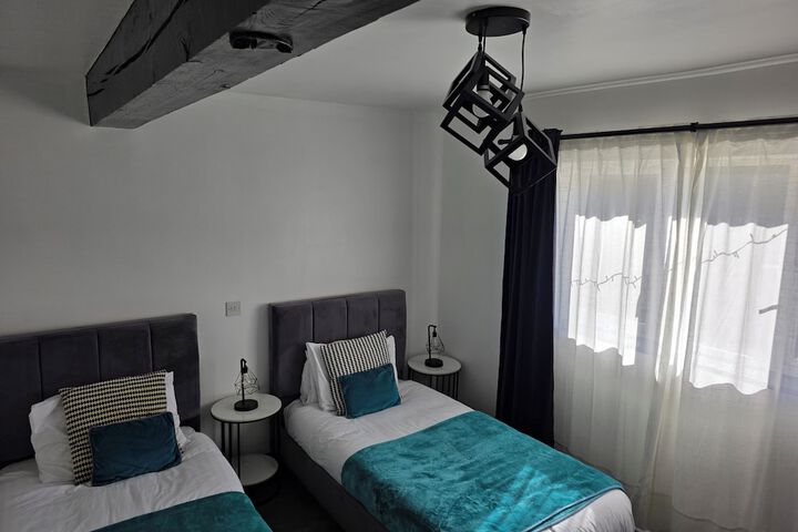 Room 9 of 9