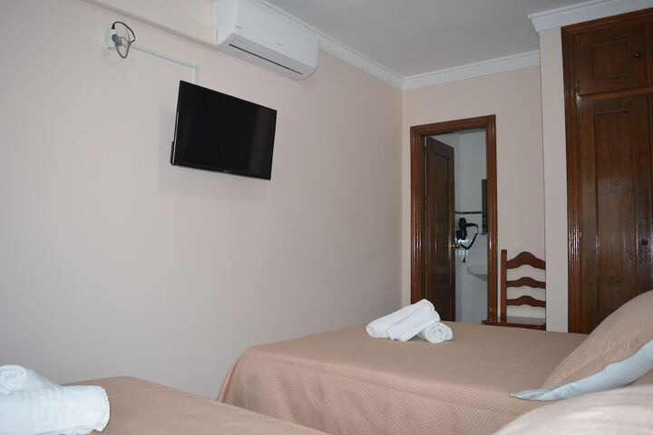 Room 22 of 43