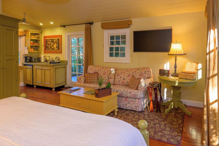 Room 8 of 48