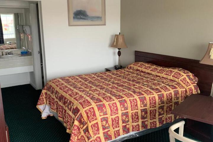 2 Double Beds (2 of 4)